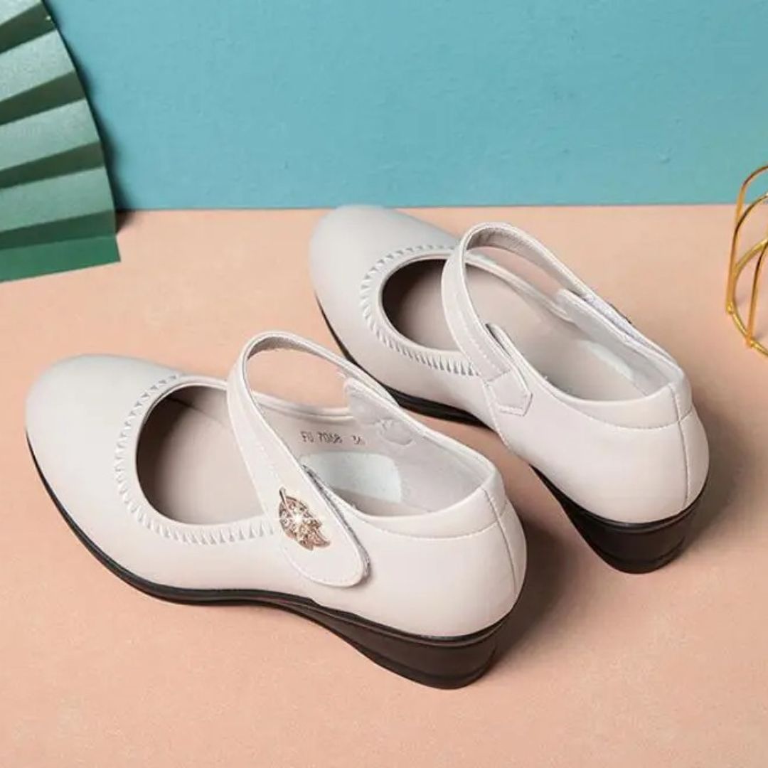 Sandália Ortopédica Feminina - Manuella- Descubra o equilíbrio perfeito entre estilo e conforto +Frete Grátis