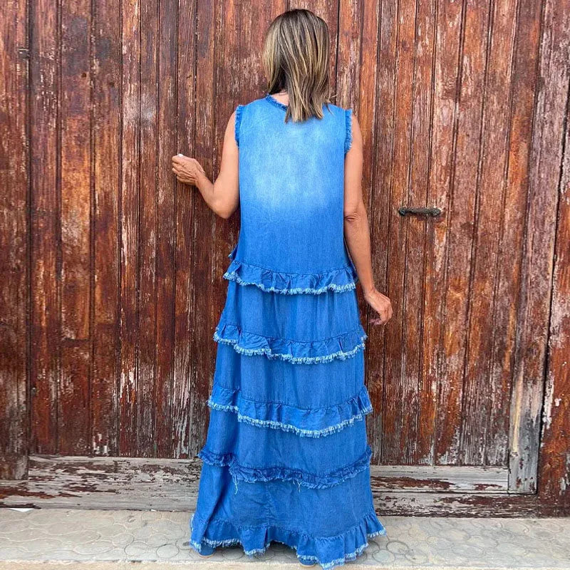 Vestido Jeans Sofia- Atraia olhares com um visual moderno e charmoso.