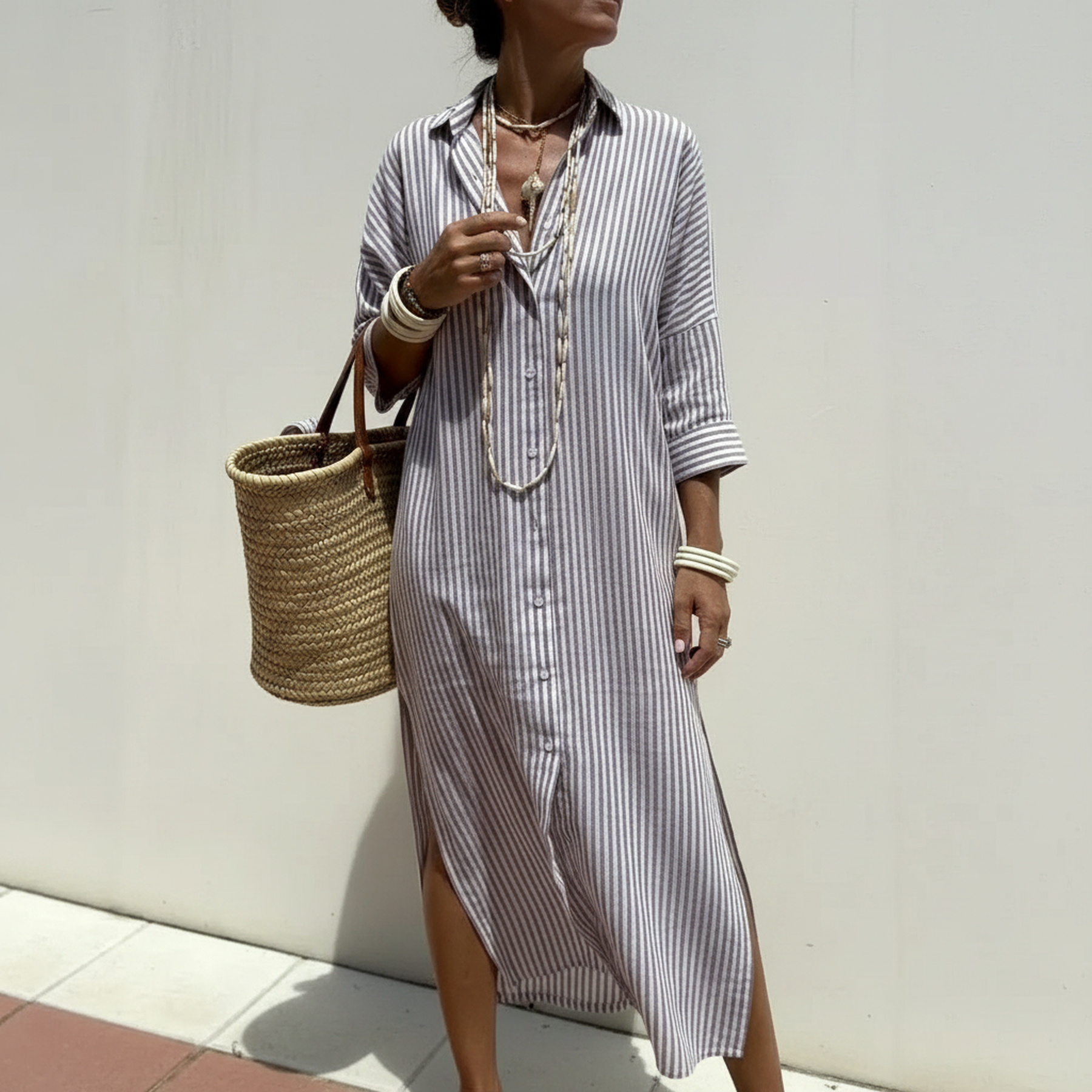 Vestido Carolina- Com Listras Verticais e Caimento Fluido. Ideal para diversas ocasiões