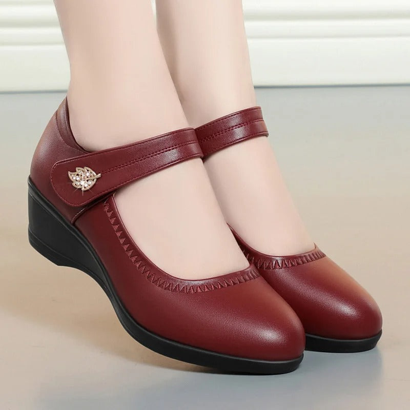 Sandália Ortopédica Feminina - Manuella- Descubra o equilíbrio perfeito entre estilo e conforto +Frete Grátis