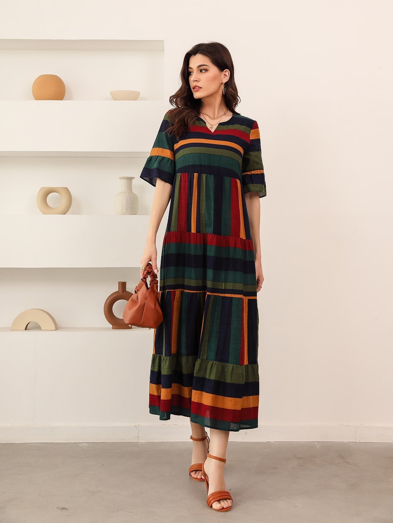 Vestido listrado Bianca- Elegância e charme em cada detalhe
