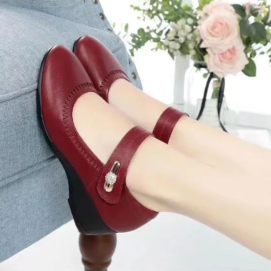 Sandália Ortopédica Feminina - Manuella- Descubra o equilíbrio perfeito entre estilo e conforto +Frete Grátis