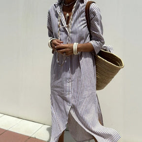 Vestido Carolina- Com Listras Verticais e Caimento Fluido. Ideal para diversas ocasiões