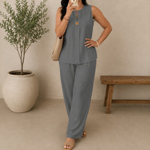 Conjunto Yasmin- Blusa Abertura Frontal com Decote e Calça Pantalona