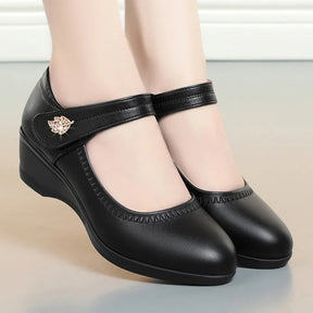 Sandália Ortopédica Feminina - Manuella- Descubra o equilíbrio perfeito entre estilo e conforto +Frete Grátis