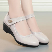 Sandália Ortopédica Feminina - Manuella- Descubra o equilíbrio perfeito entre estilo e conforto +Frete Grátis